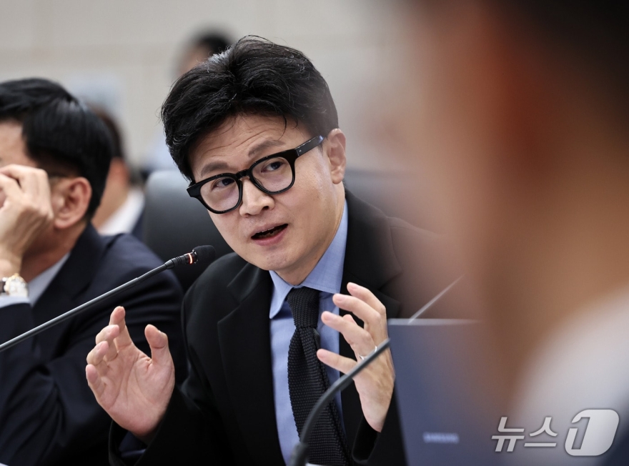한동훈 딸 수사무마 의혹, 74.6% “수사해야”[여론조사꽃]